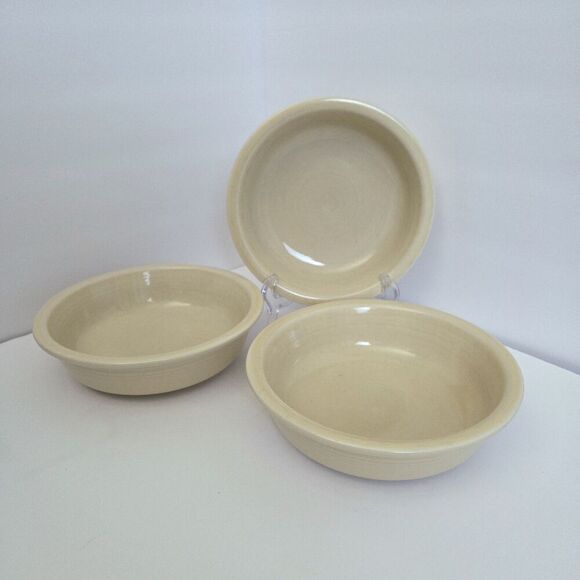 VTG Homer Laughlin HLC Fiesta Coupe Bowls (Set of 3) Ivory Aprox 6 7/8" - Picture 1 of 9
